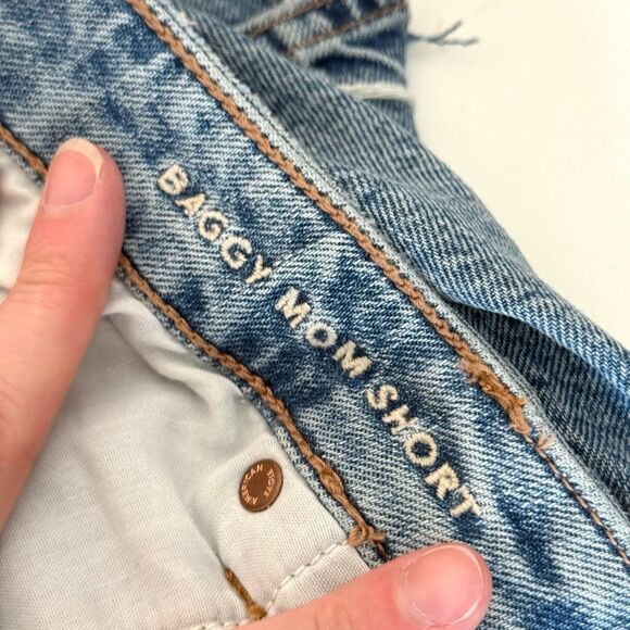 American Eagle Distressed Baggy Mom Short Size 16 - Picture 8 of 12